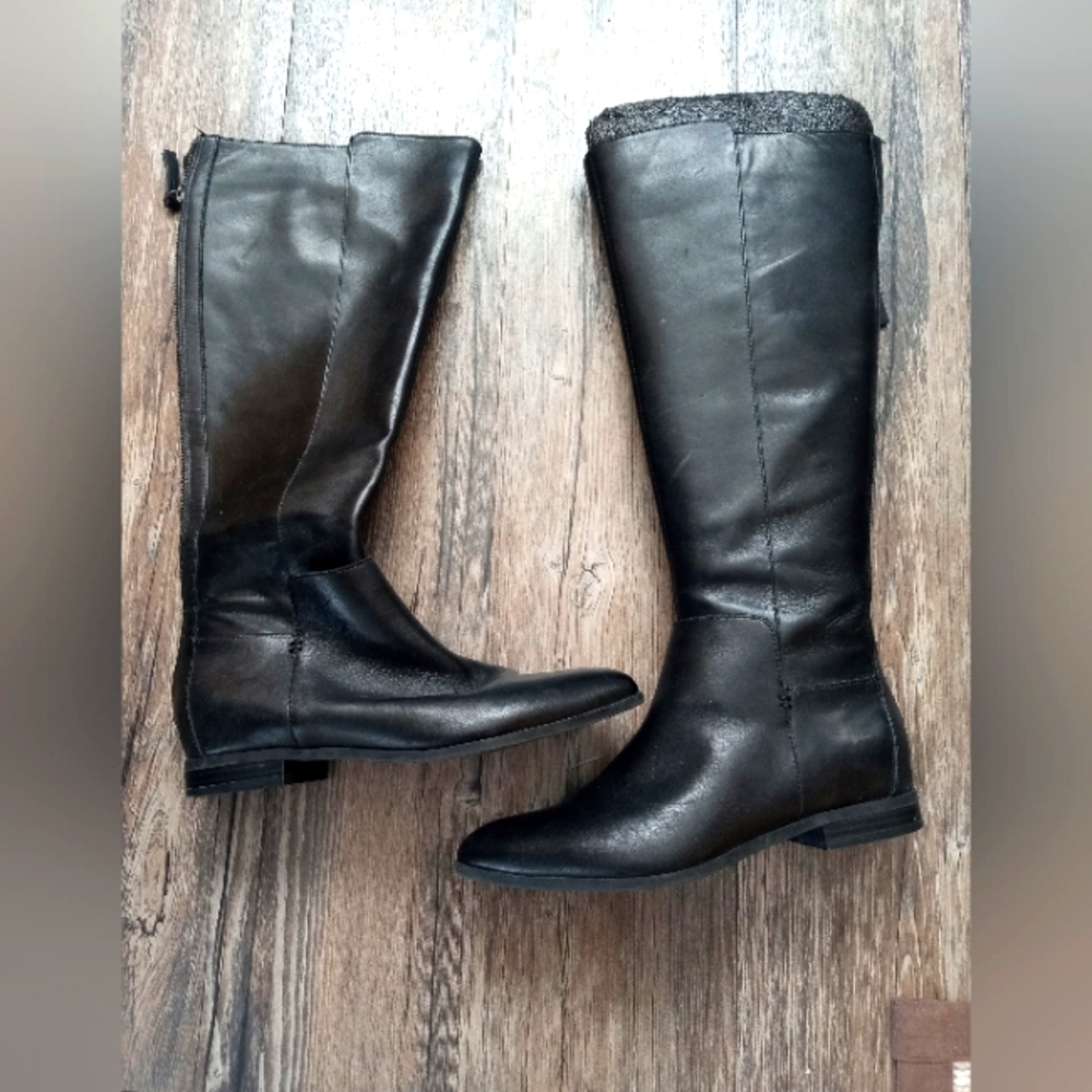 Leather Black Zip up Boots